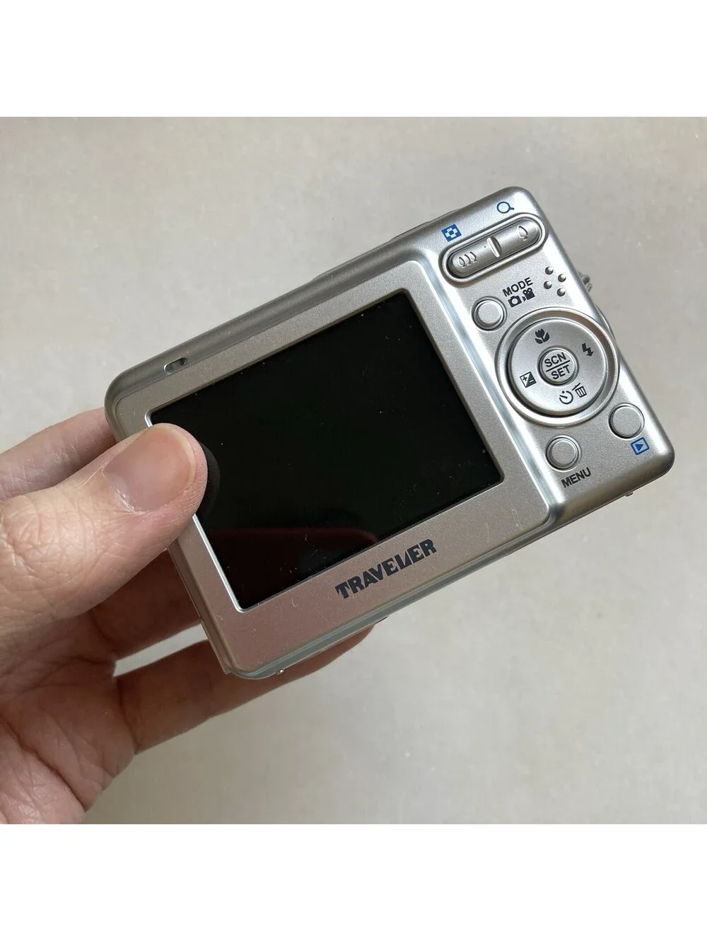Traveler DC 5900 Y2K Vintage Digital Camera Kit 5.0MP 3x Optical Zoom